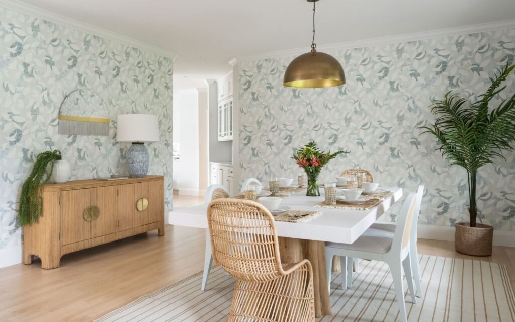 Decor Your Dining Room with Wallpaper